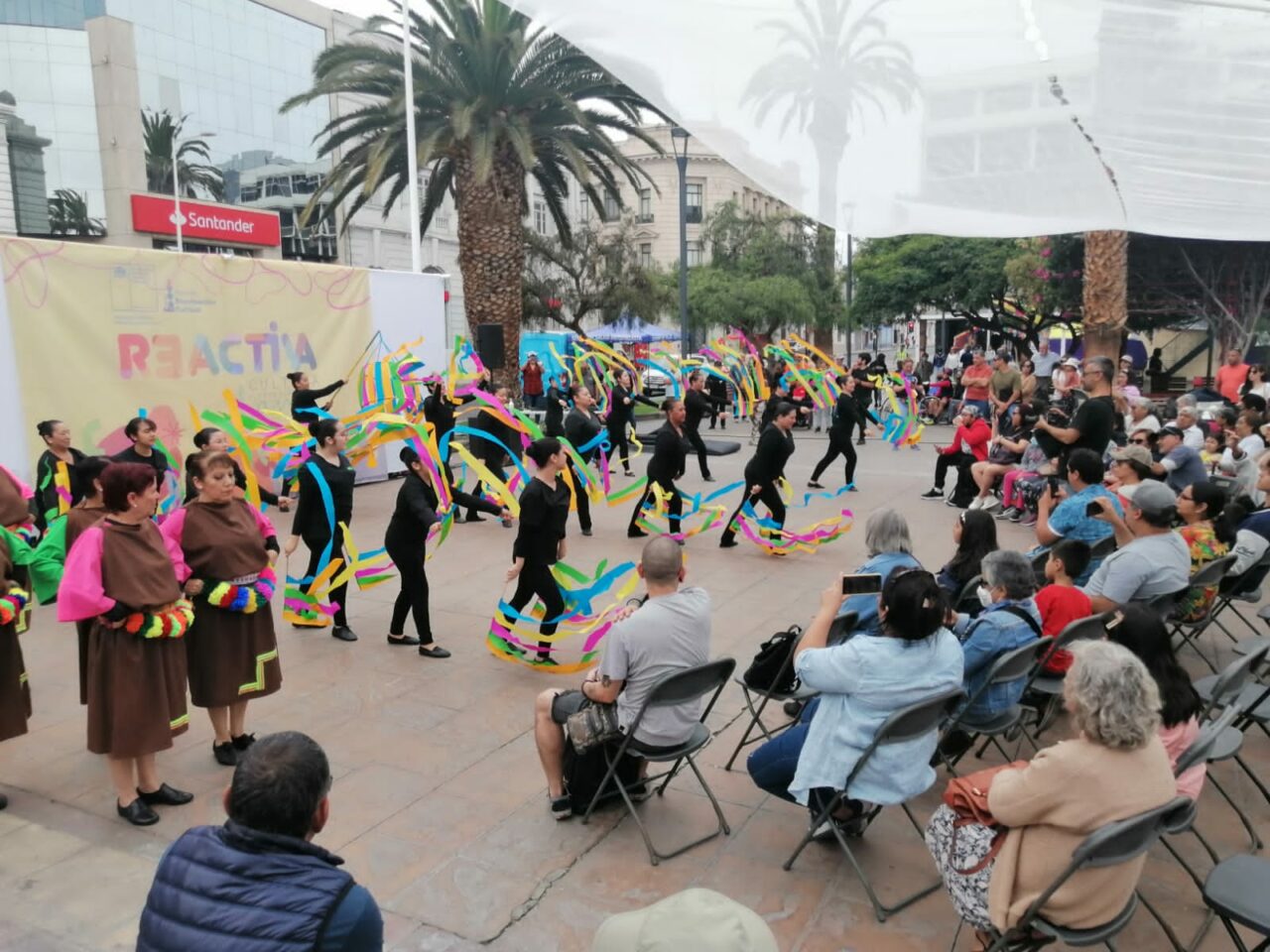 Antofagasta vivió una multitudinaria fiesta cultural mediante Reactiva